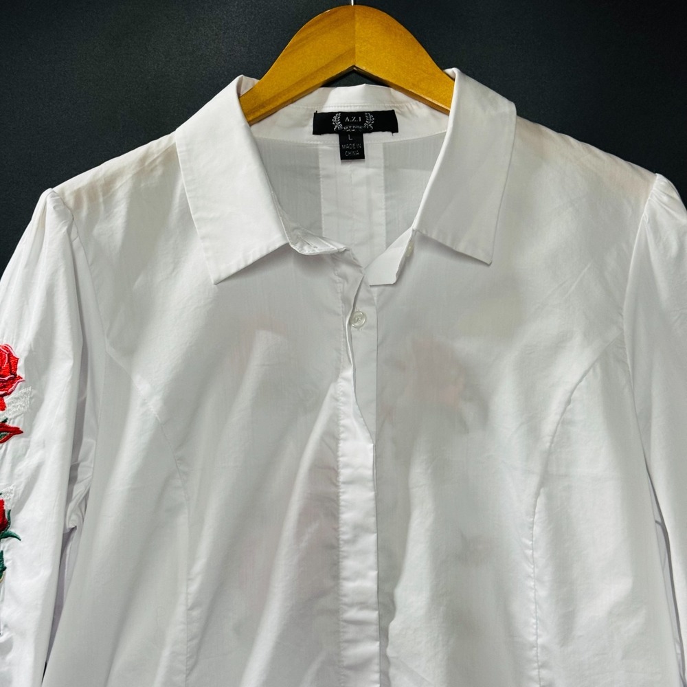 A.Z.I New York Women's Top L White Embroidered Floral Button Up Blouse - Picture 3 of 12